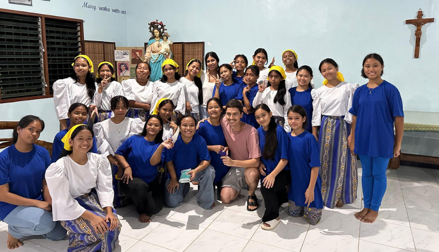 VOLUNTARIADO EN FILIPINAS