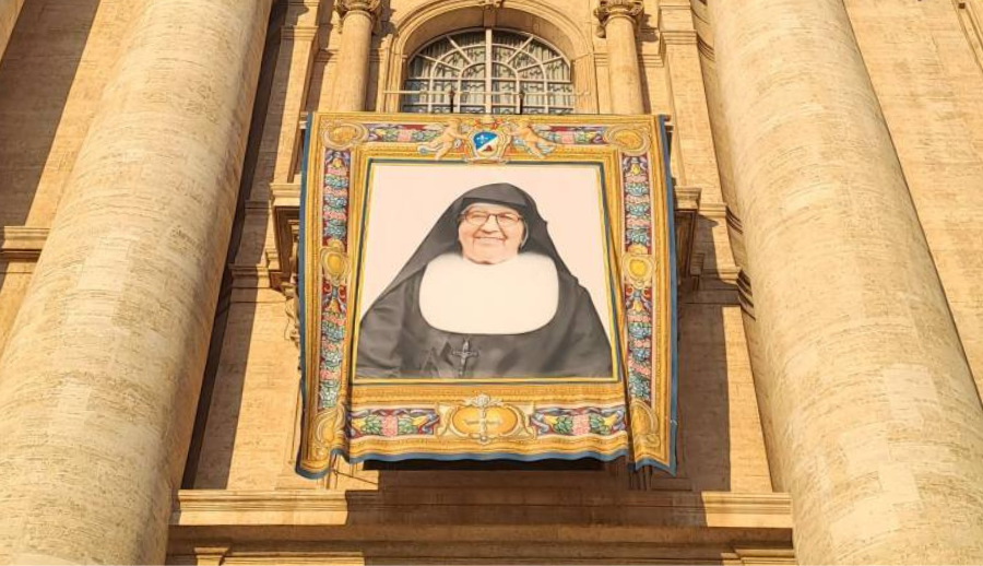SANTA MARÍA TRONCATTI
