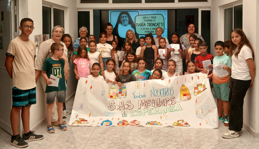CONOCIENDO A S. MARÍA TRONCATTI