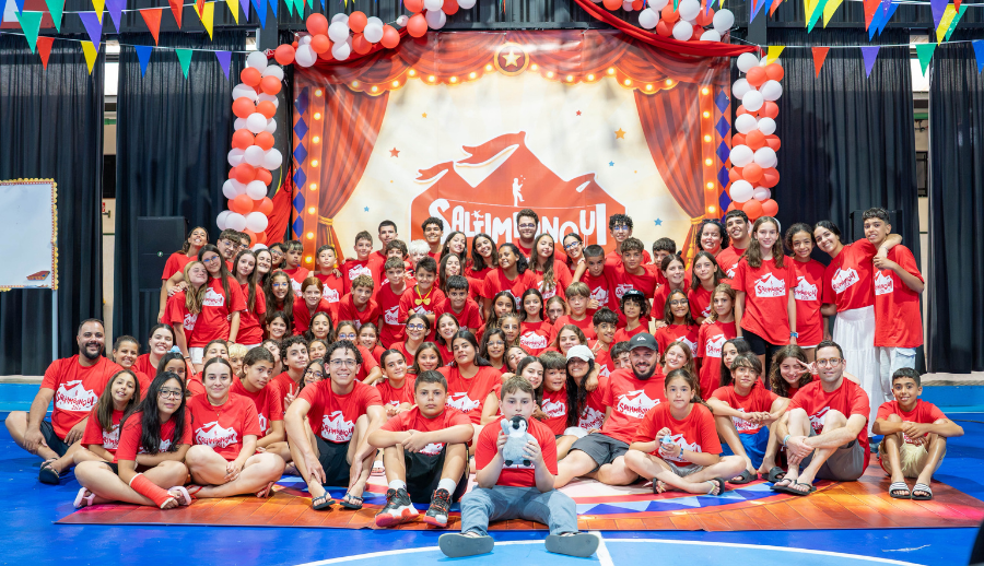 HABÍA UNA VEZ UN CIRCO SALTIMBANQUI