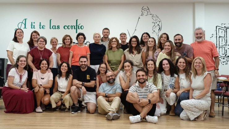 CONTINÚA LA FORMACIÓN CARISMÁTICA