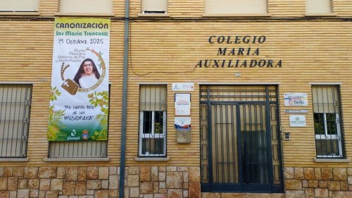 Adorno-de-la-fachada-del-colegio-3
